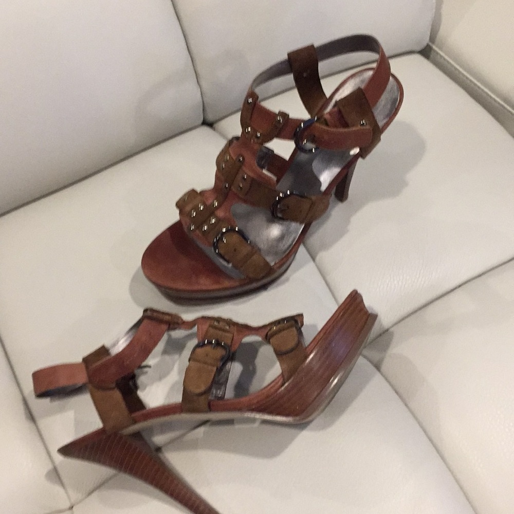 Guess brown leather Sandals size 9.5